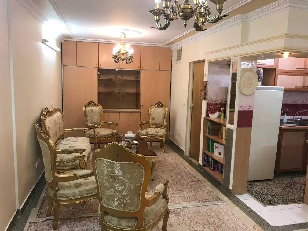 ۵۶متر میدان بهارستان نزدیک مترو و بازار یدکی و چاپ