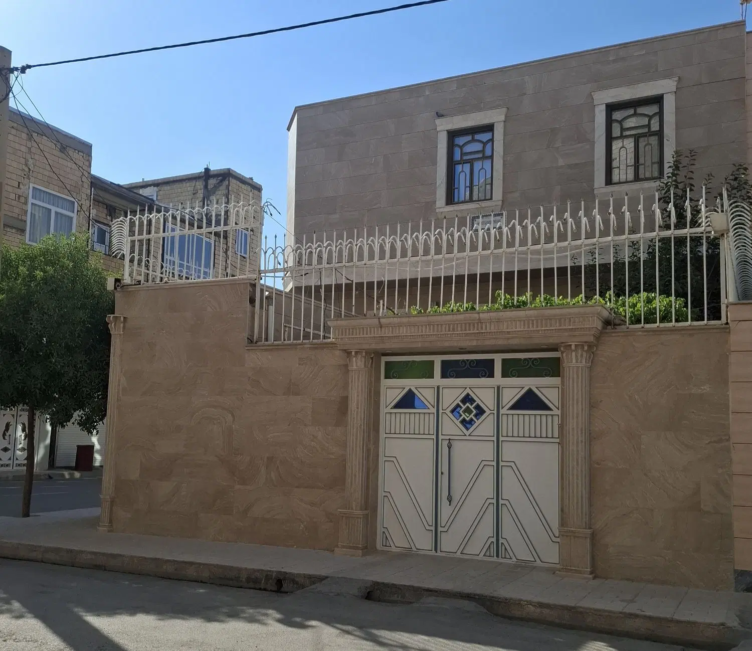 فروش ساختمان دوطبقه ویلایی تجاری