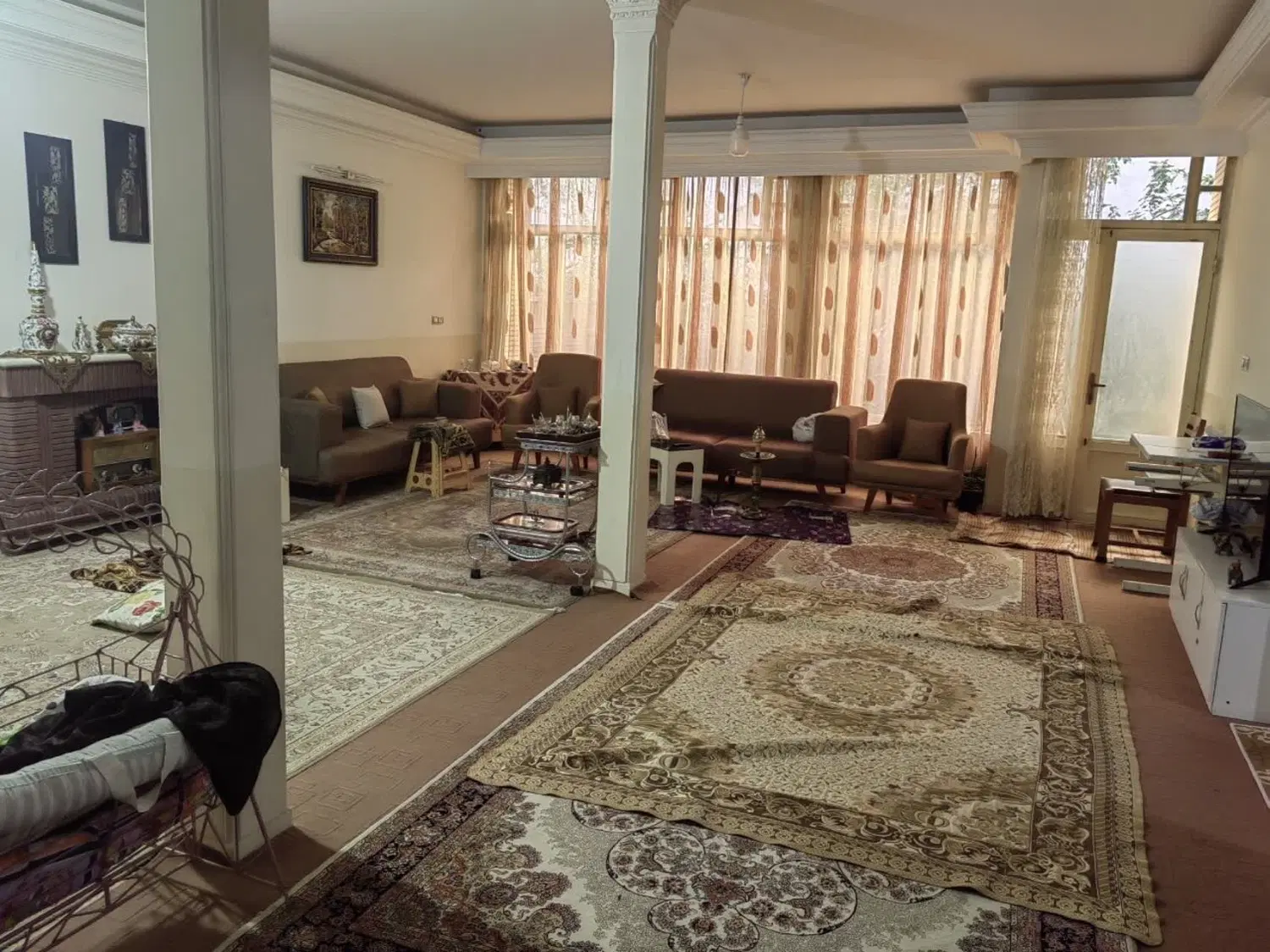 اجاره خانه ویلایی سه طبقه اطراف فلکه صدوق