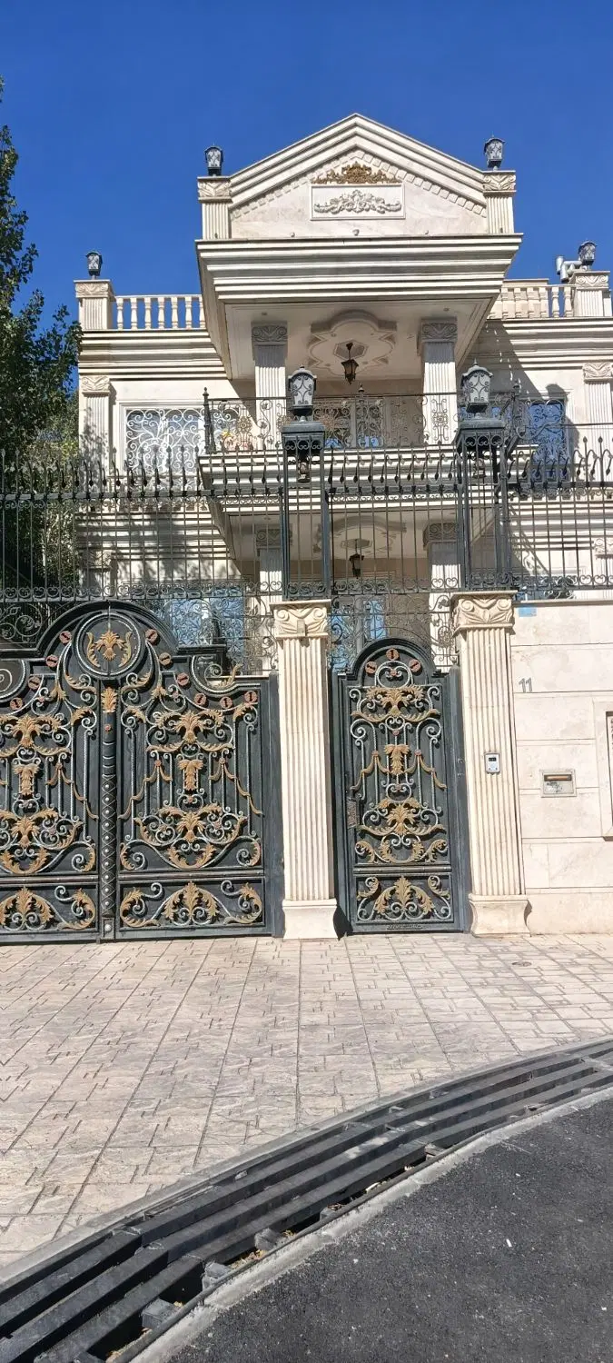 رهن کامل آپارتمان دو خوابه کوی وحدت