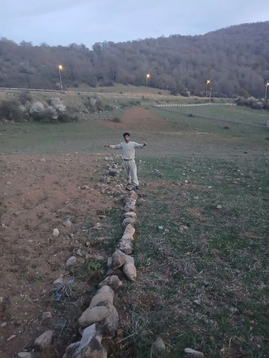 زمین در کمربندی کیاسر سمنان نزدیک جاده