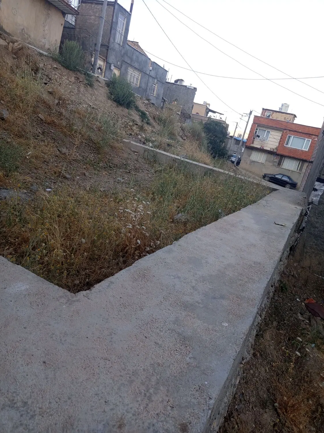 زمین مسکونی با شناژ