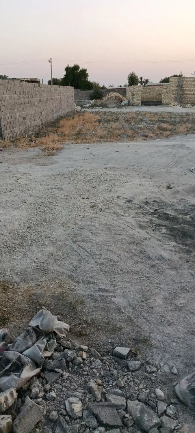 زمین تجاری ۱۰۵