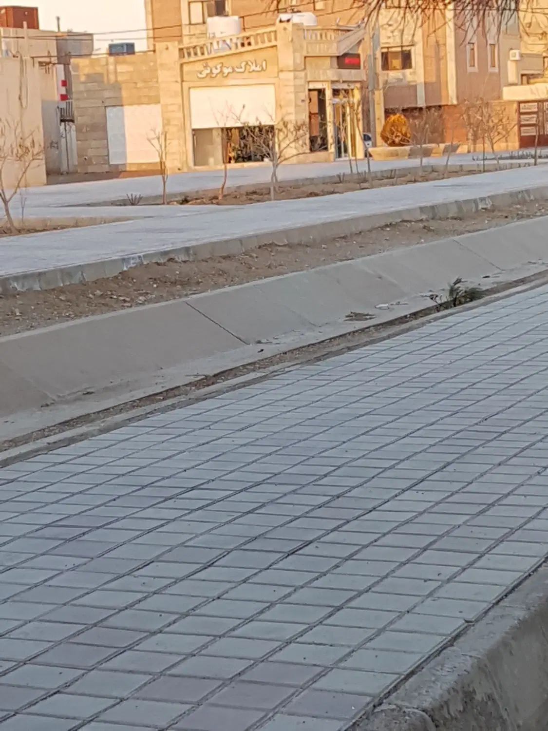زمین مغازه تجاری