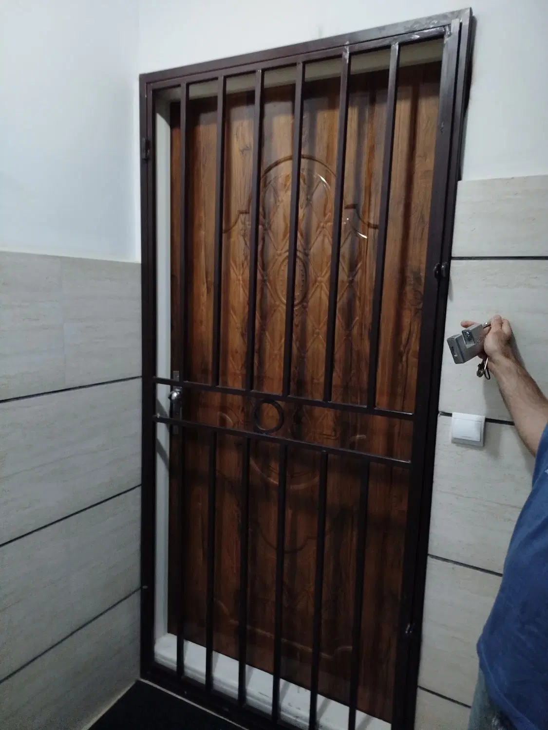 فروش تکواحد90 تمیز فول امکانات کولر گازی نو