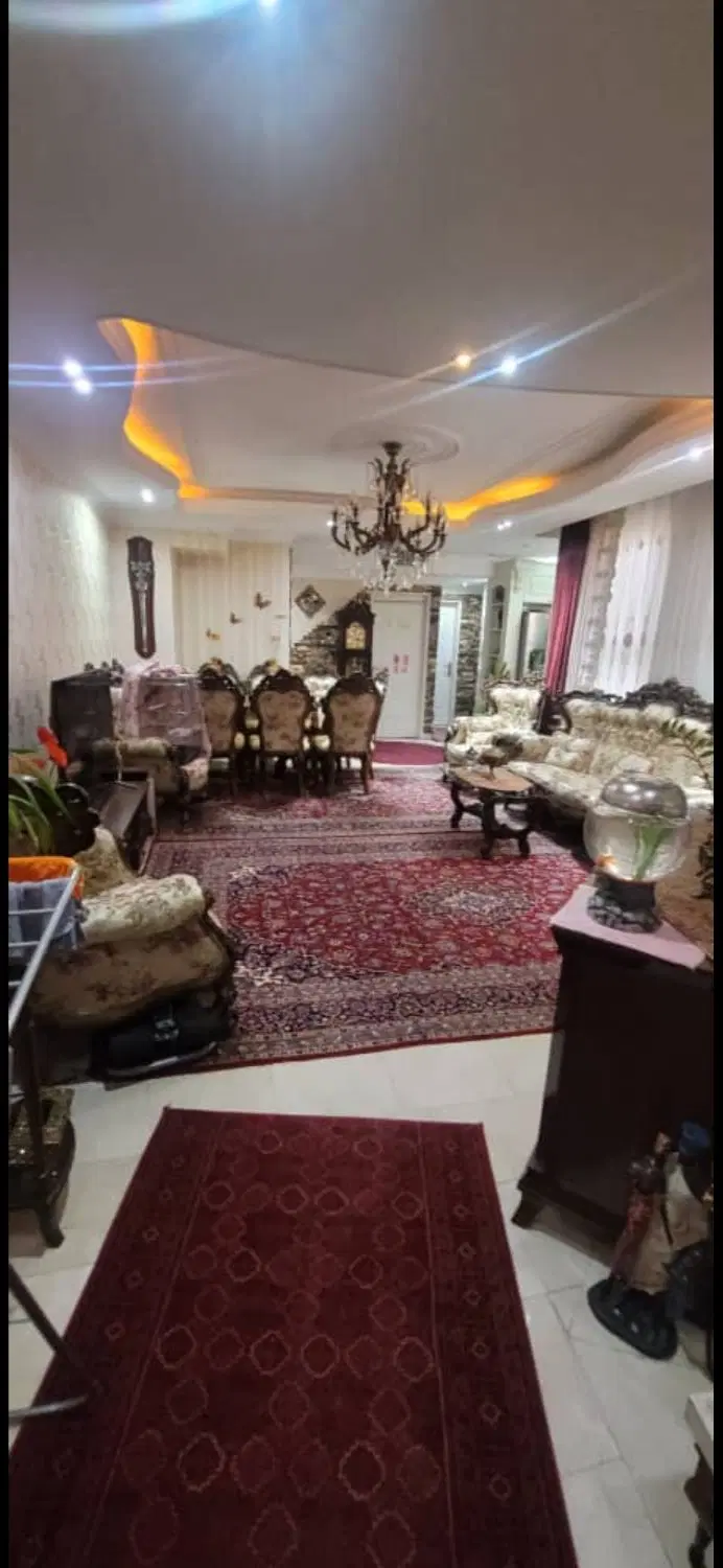 ۷۲متر ۲خوابه روبه آفتاب بالای میدان شاهد