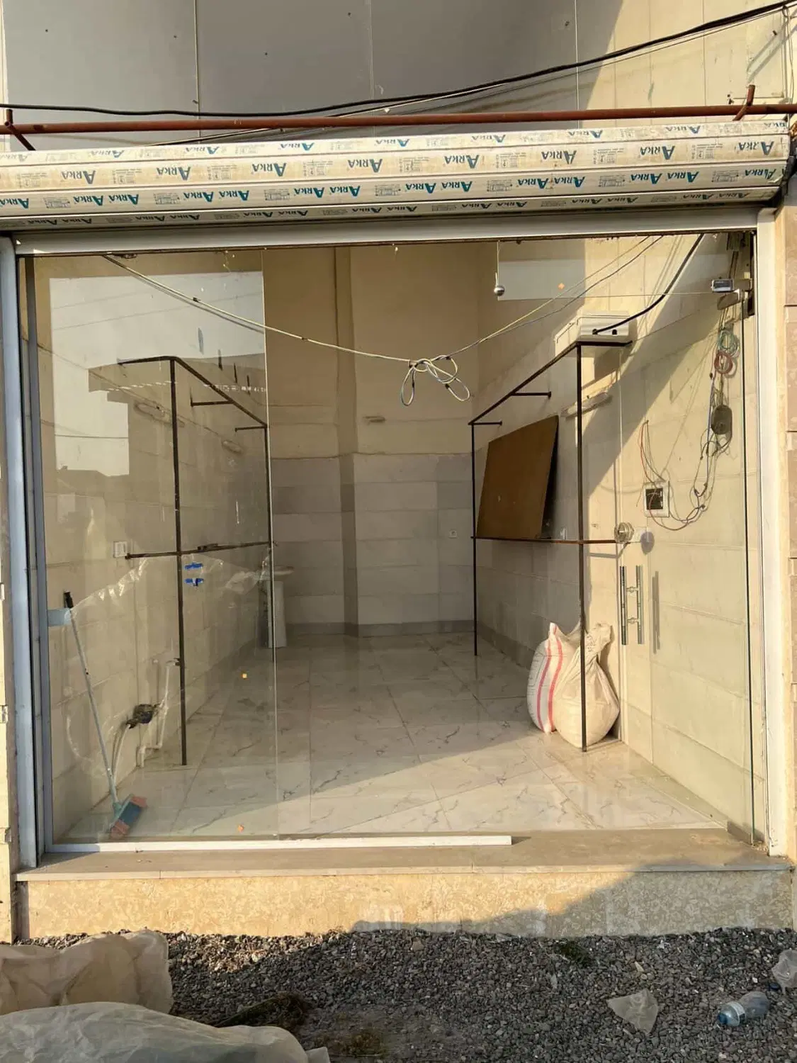 مغازه ۱۸ متری با سند تک برگ‌ ‌مالکیت