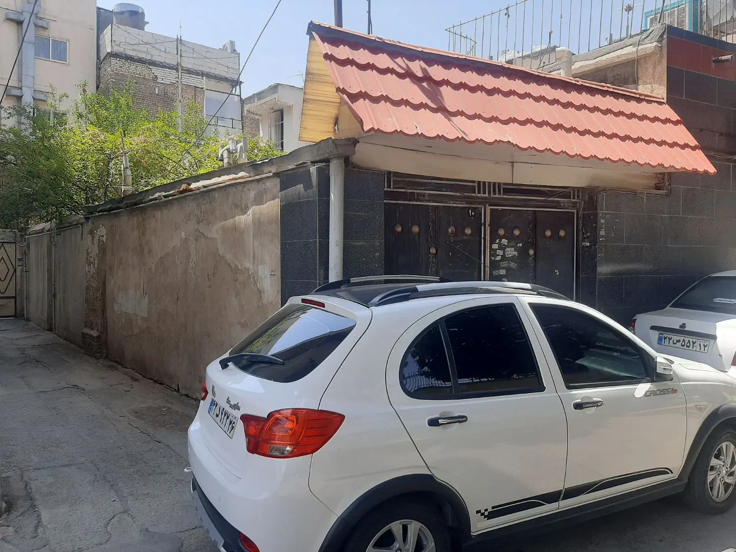 ویلایی ۹۰متری با مجوز ساخت که برجی ۱۰۰م ت مستقلات