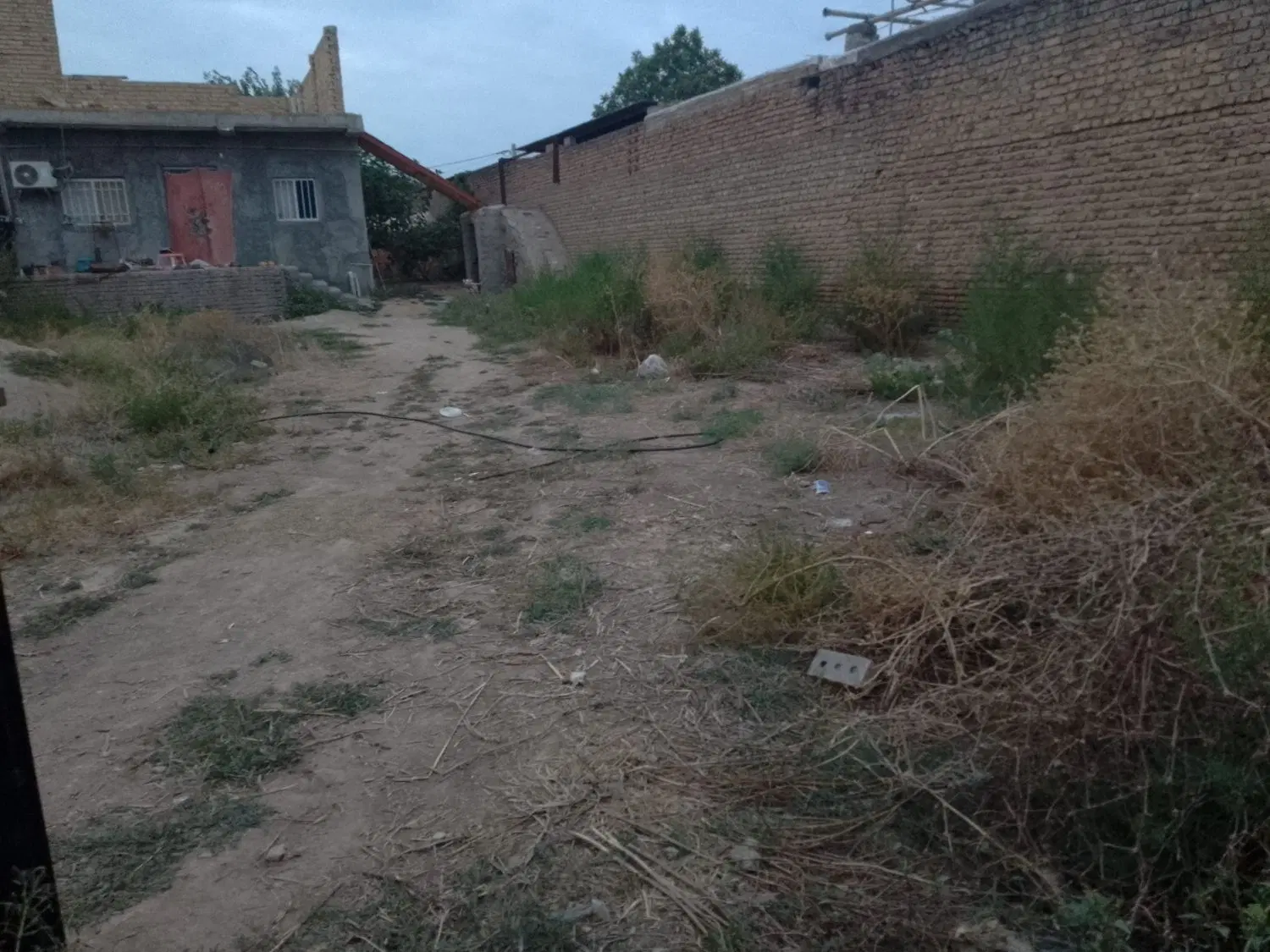زمین فروشی