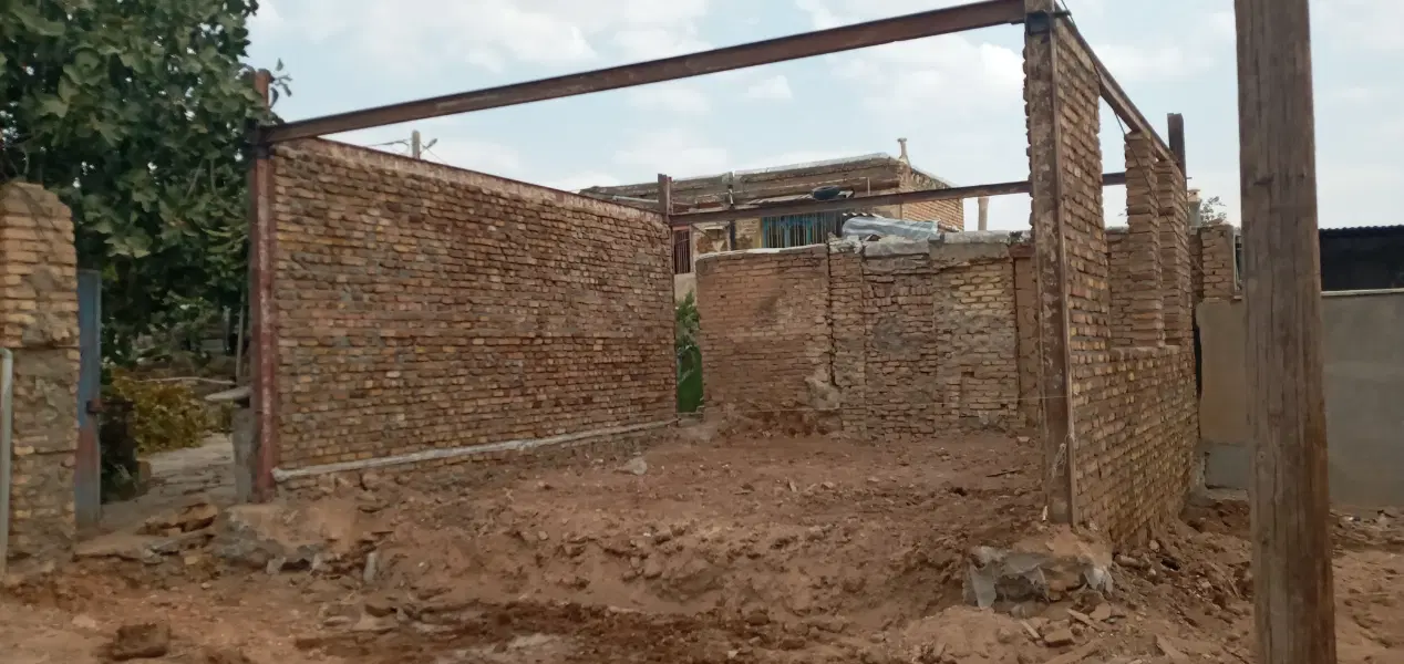 خانه نیمه کاره