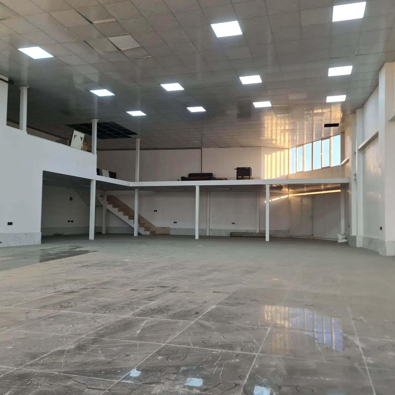 ملک اجاره ای بر اتوبان تهران کیلومتر ۱۲
