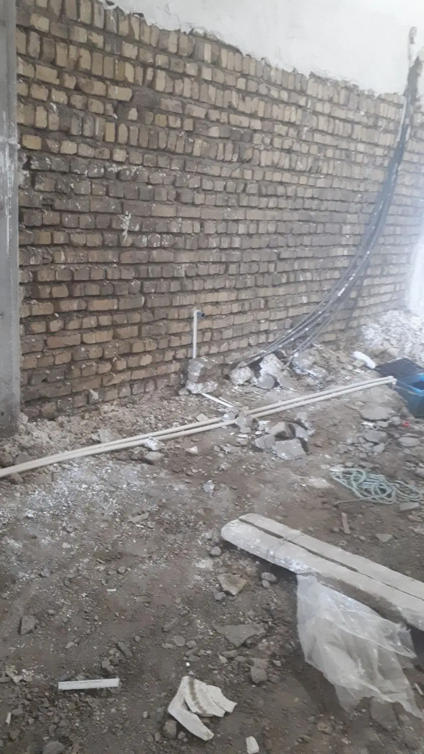 زمین دربلوک بی