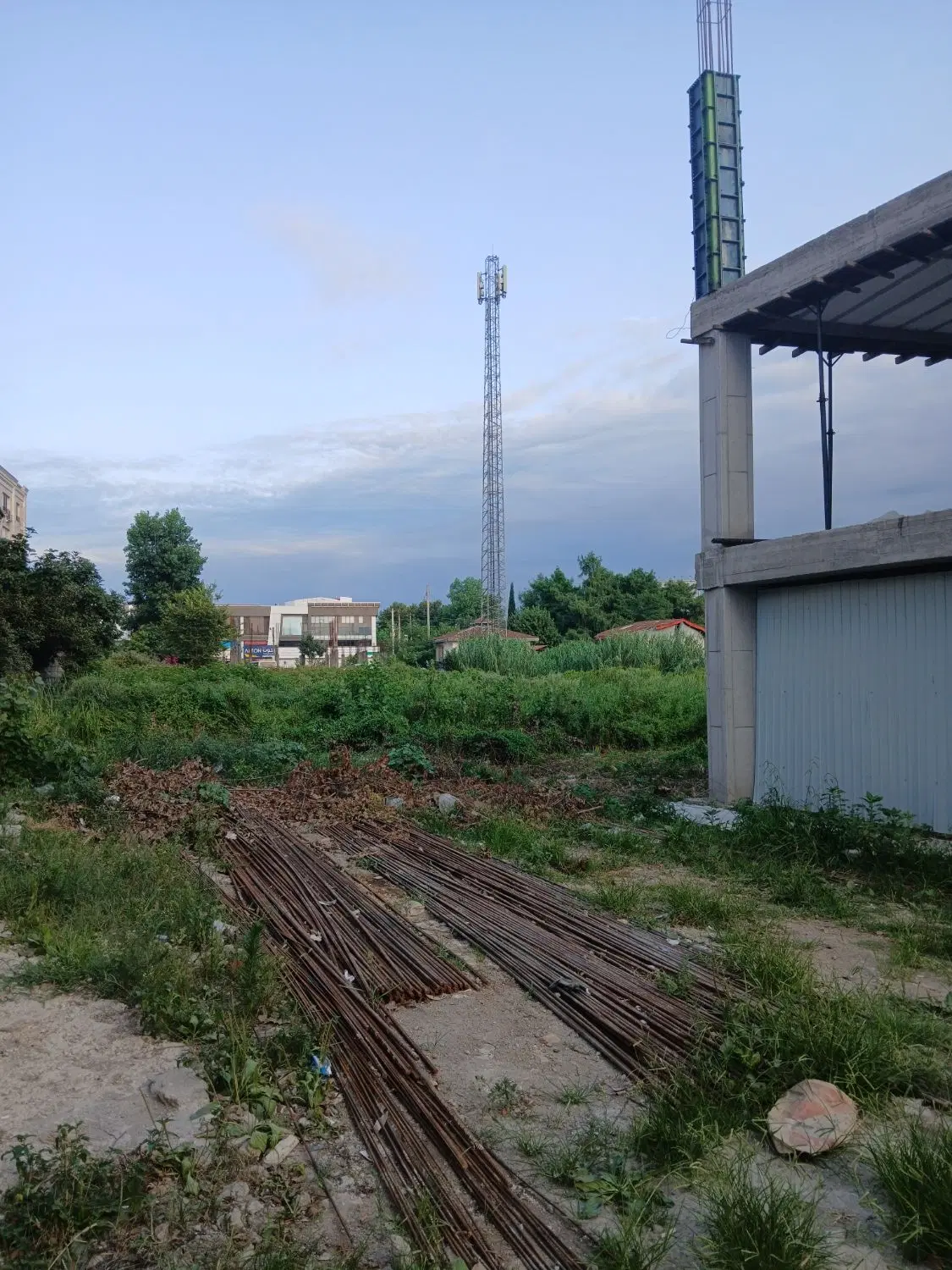 فروش یک قطعه زمین مسکونی ۳۰۹ متری رودسر خ کشاورز