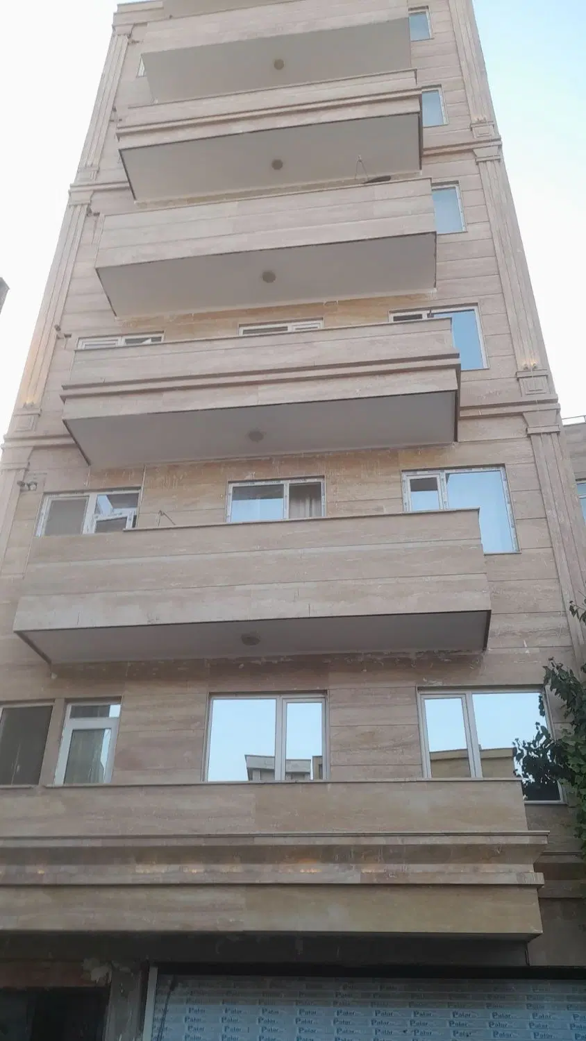 واحد 156متری دو خواب سعدی روبروی درمانگاه