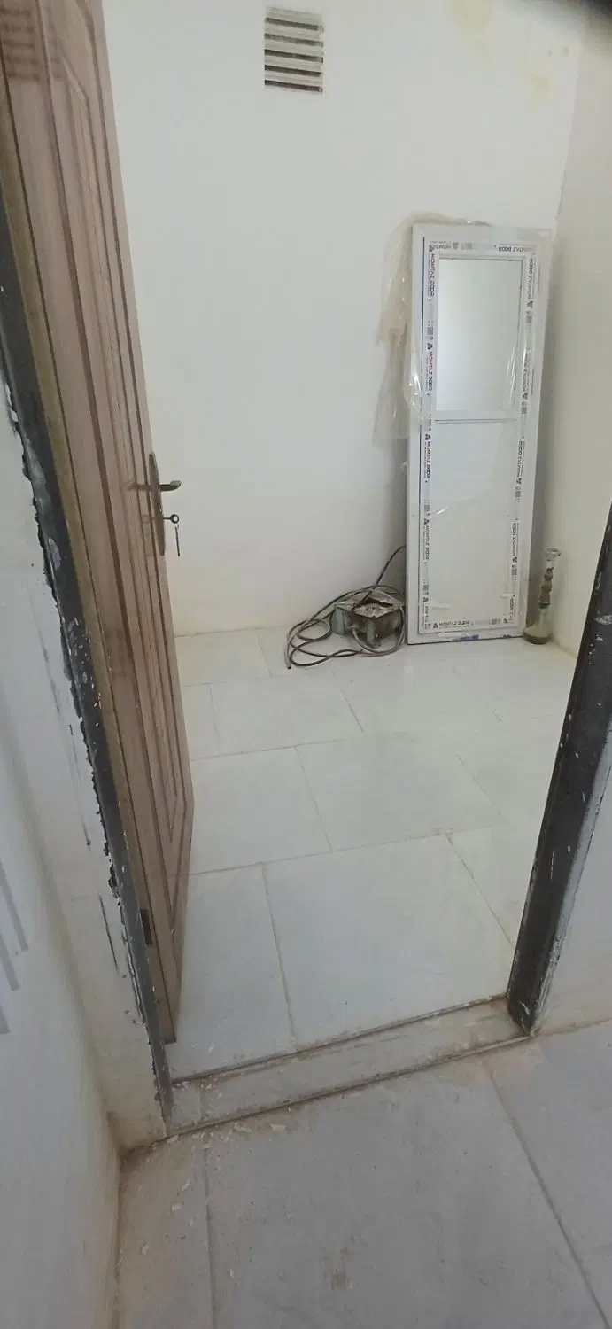واحد اپارتمان طبقه اول ۵۵متری داخل کوچه ۱متری ۳۰