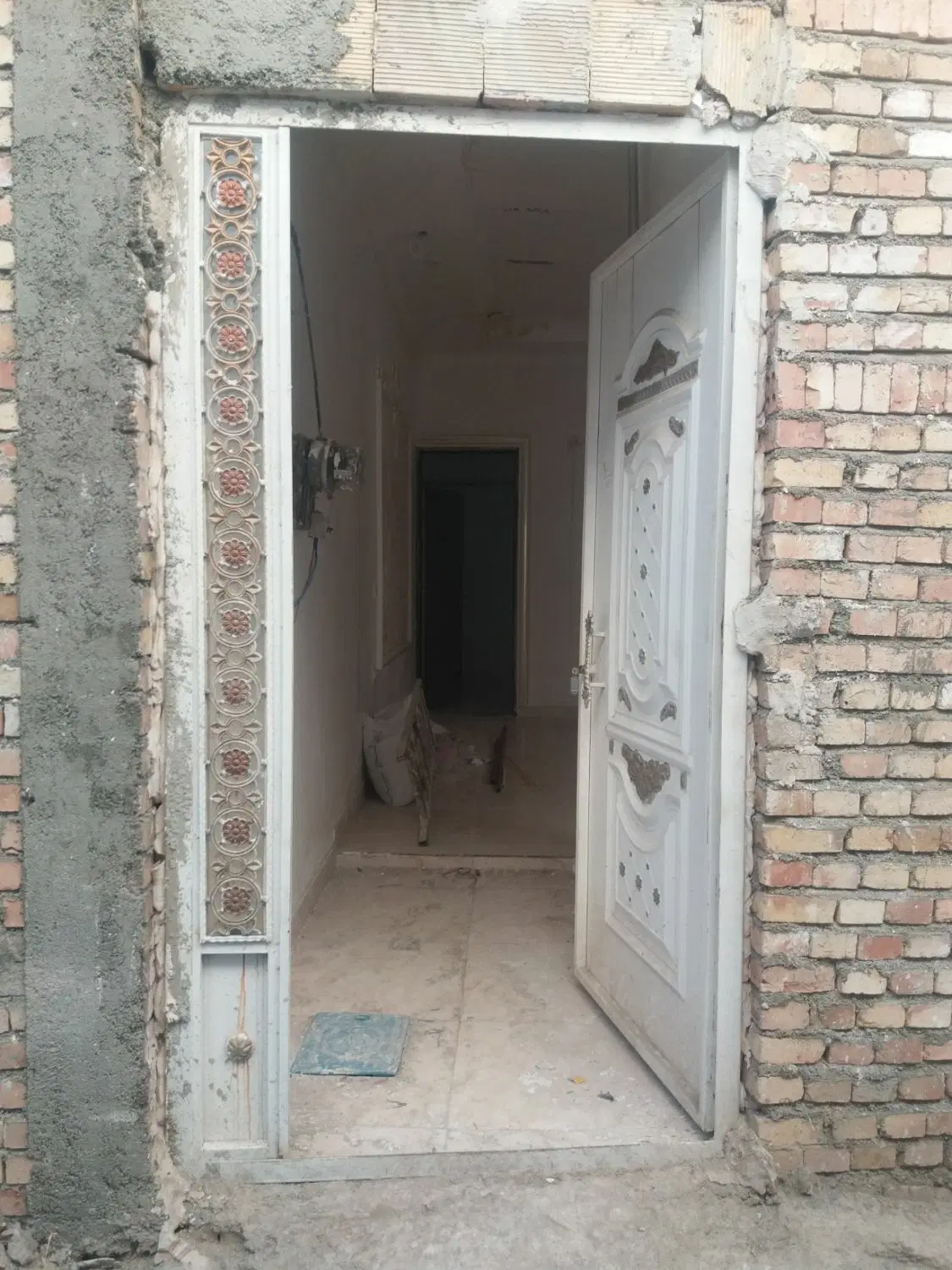 حیاط لوکس تازه ساخت