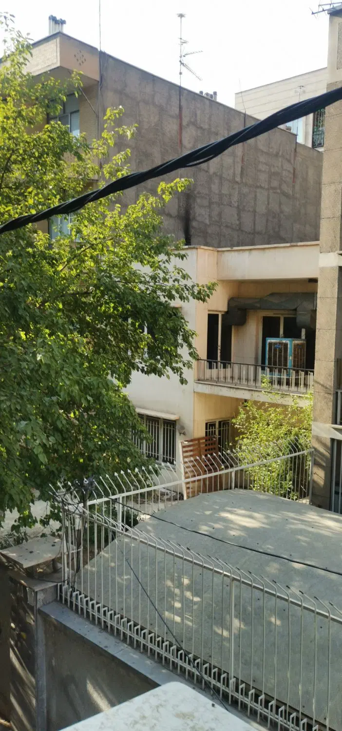 فروش 120متر قدرالسهم از 240 متر زمین سهرودی