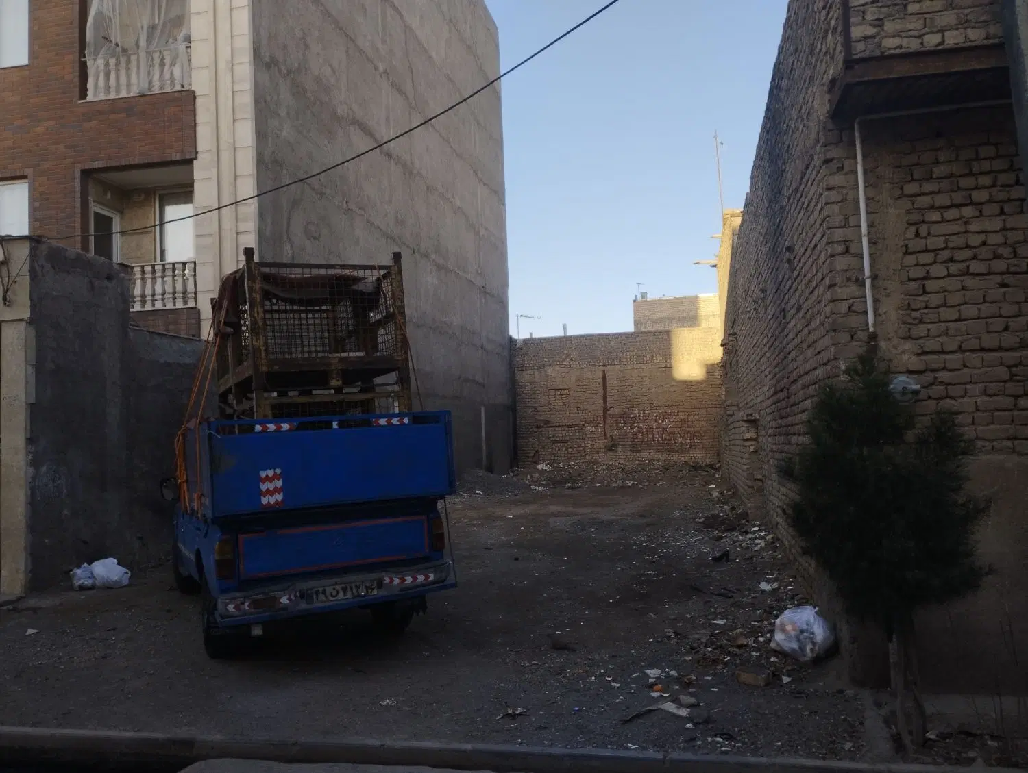زمین156متر