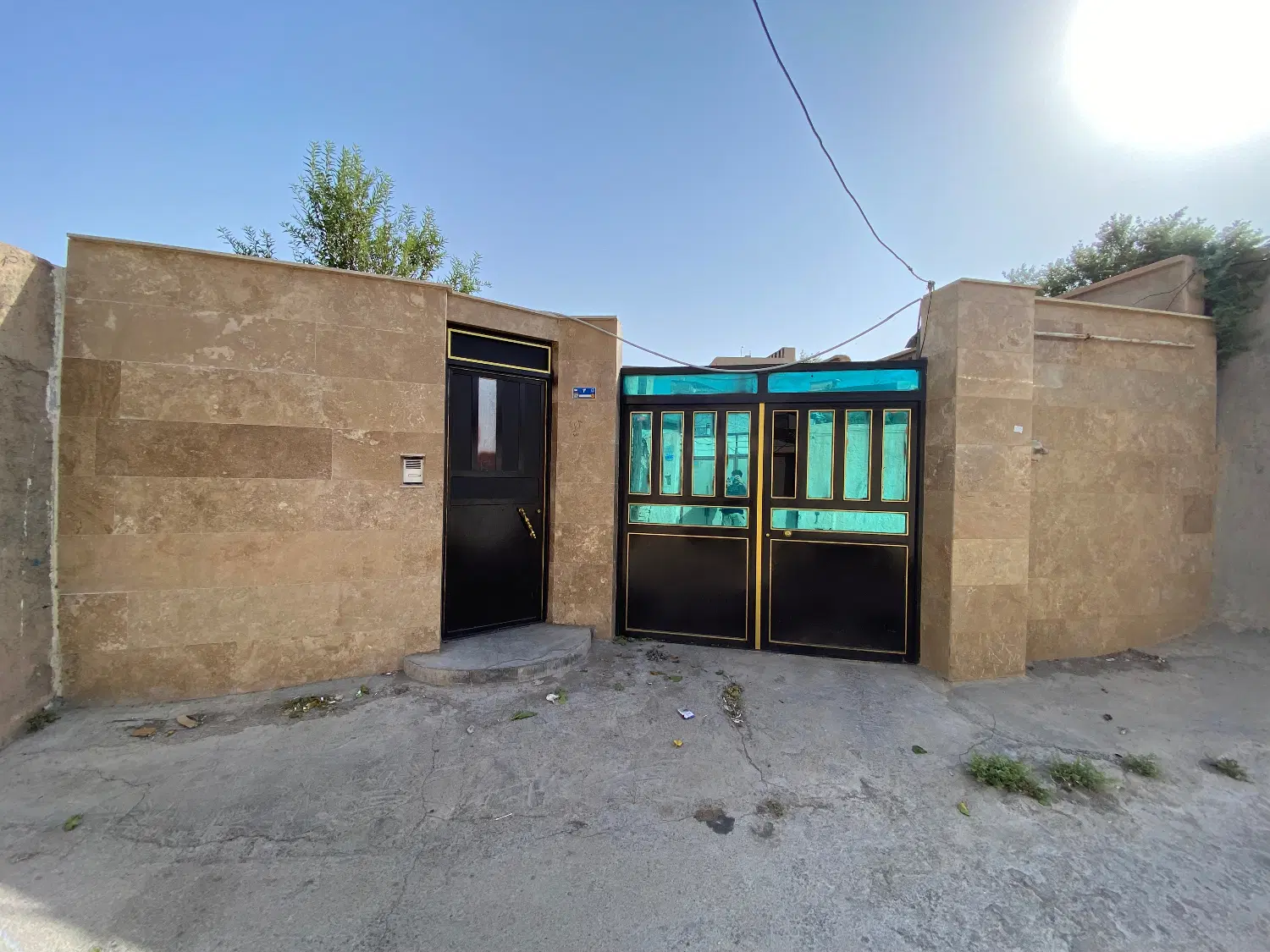 _خانه ویلایی ۲۱۵ متری مرکز شهر_