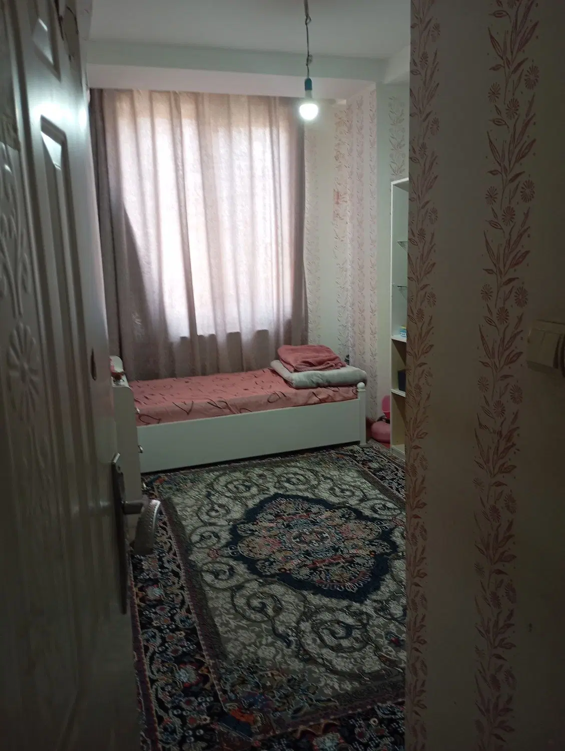 یک واحد آپارتمان دوخوابه