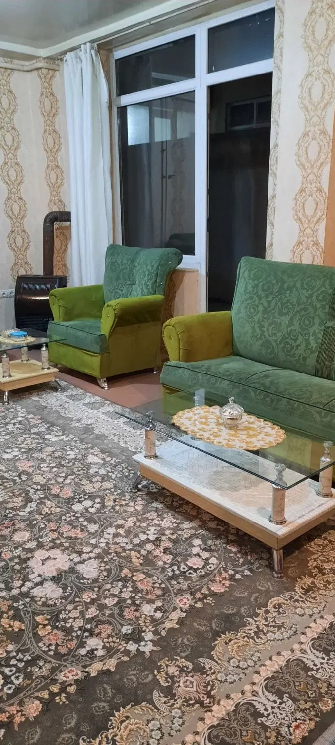 هم خانه خانم