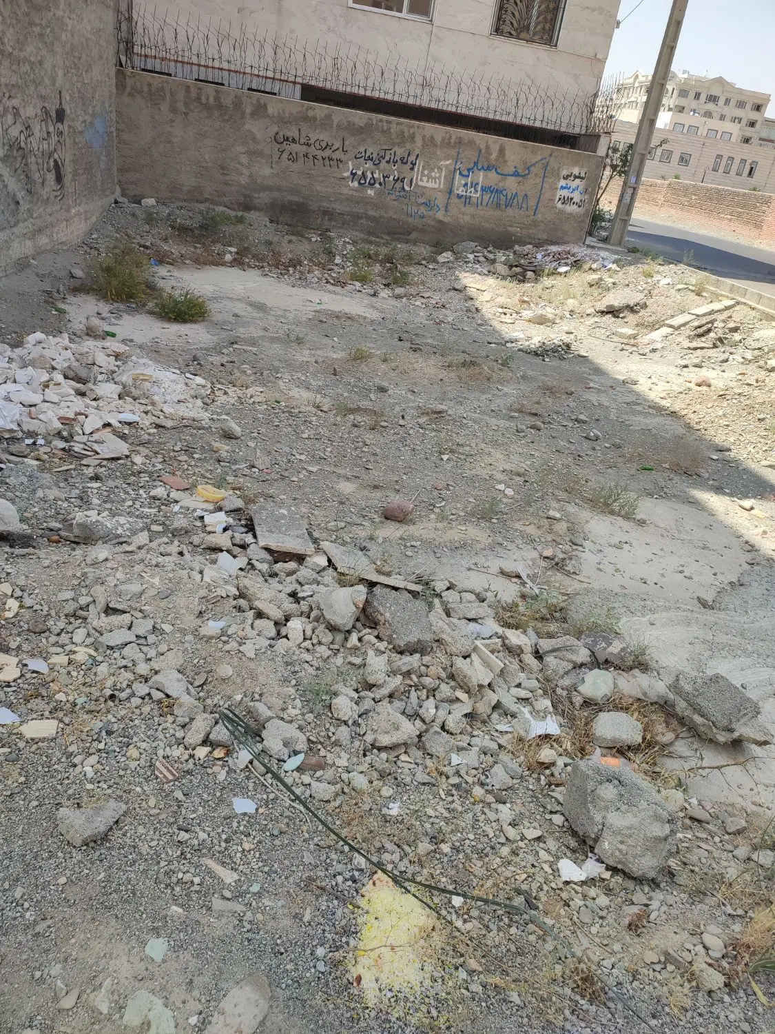 زمین مسکونی دو بر  شهرک صدف