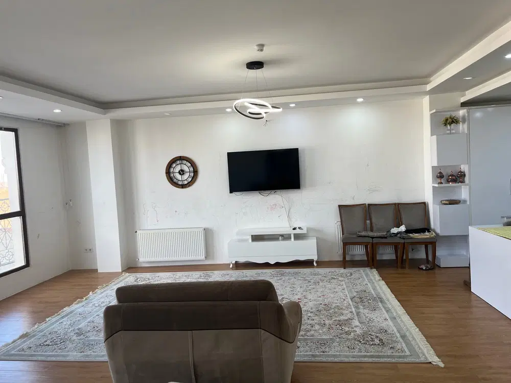فروش ۱۵۴ متری جمهوری
