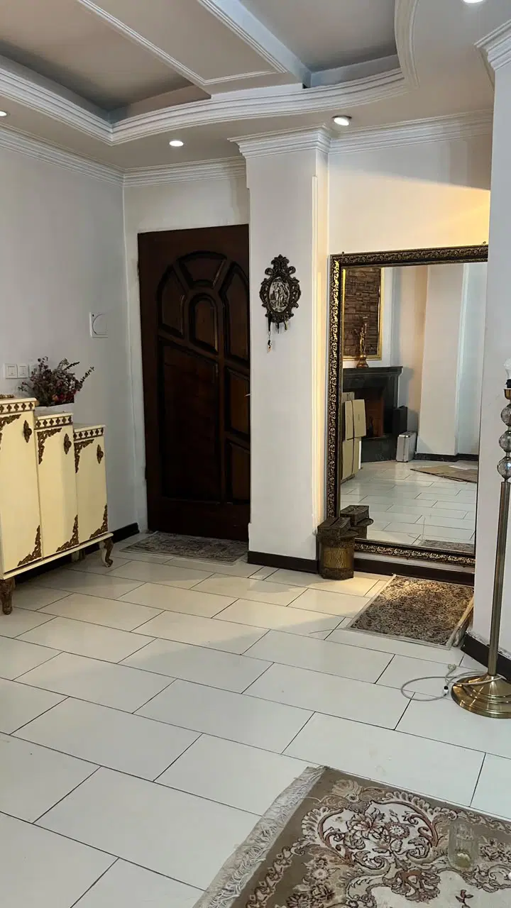 ۶۱ متر یکم شرقی با پارکینگ