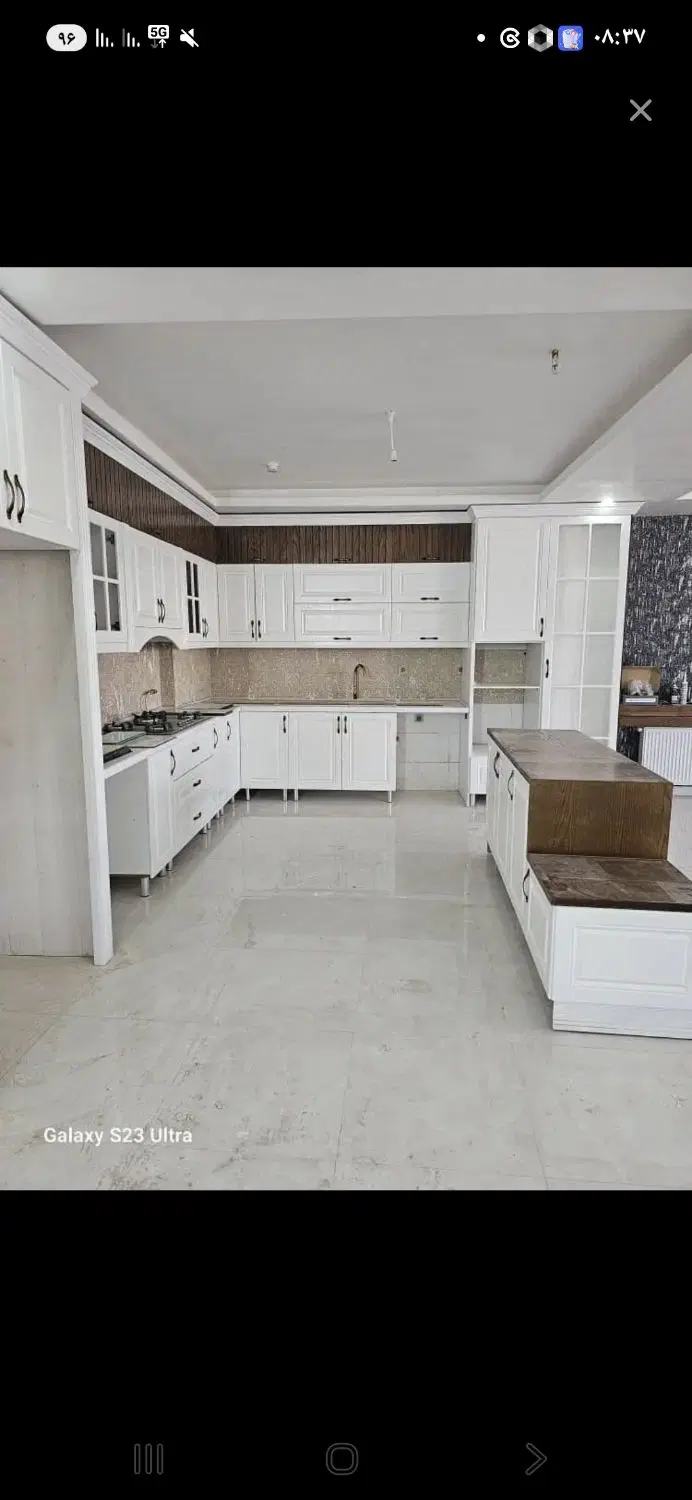 اپارتمان در نور