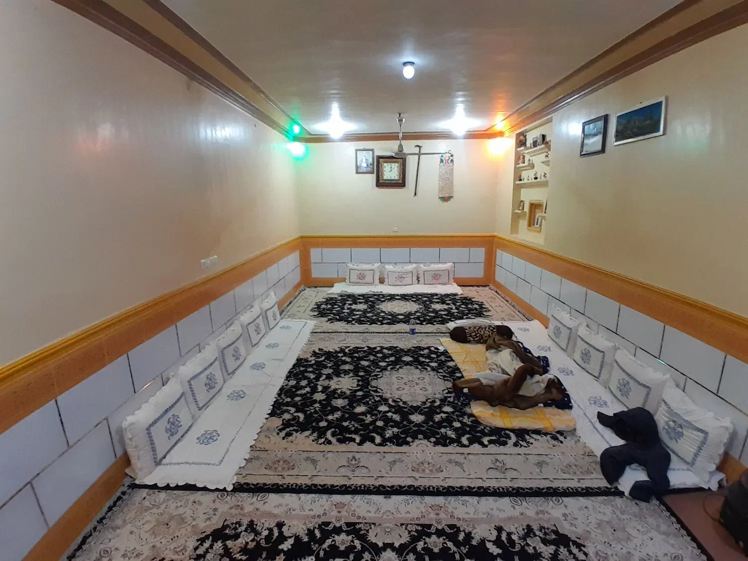 دوطبقه ۲۰۰ متری ام التمیر