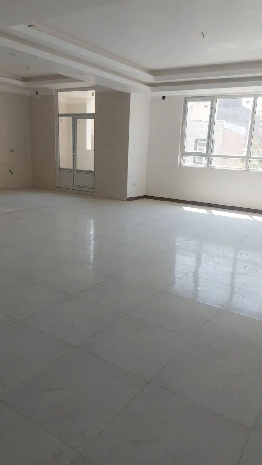 ۳طبقه تک واحد ۱۰۶متری سنددار بنیاد ۲۲بهمن