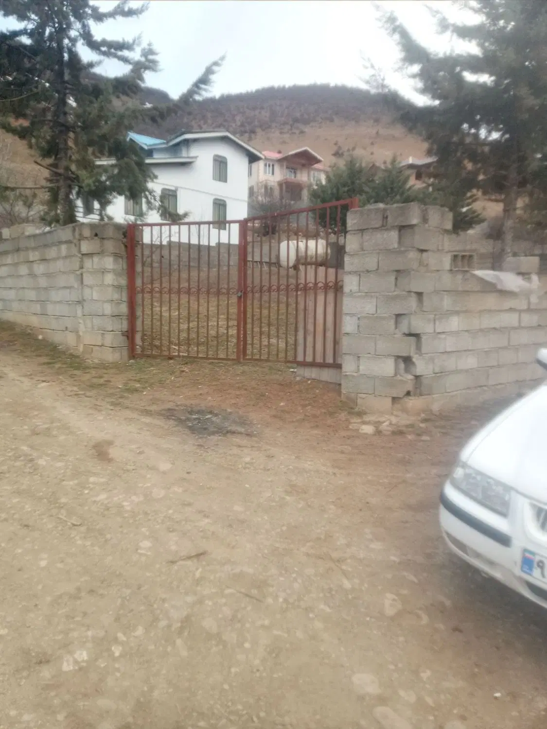 زمین ۱۲۰۰متری کلاردشت
