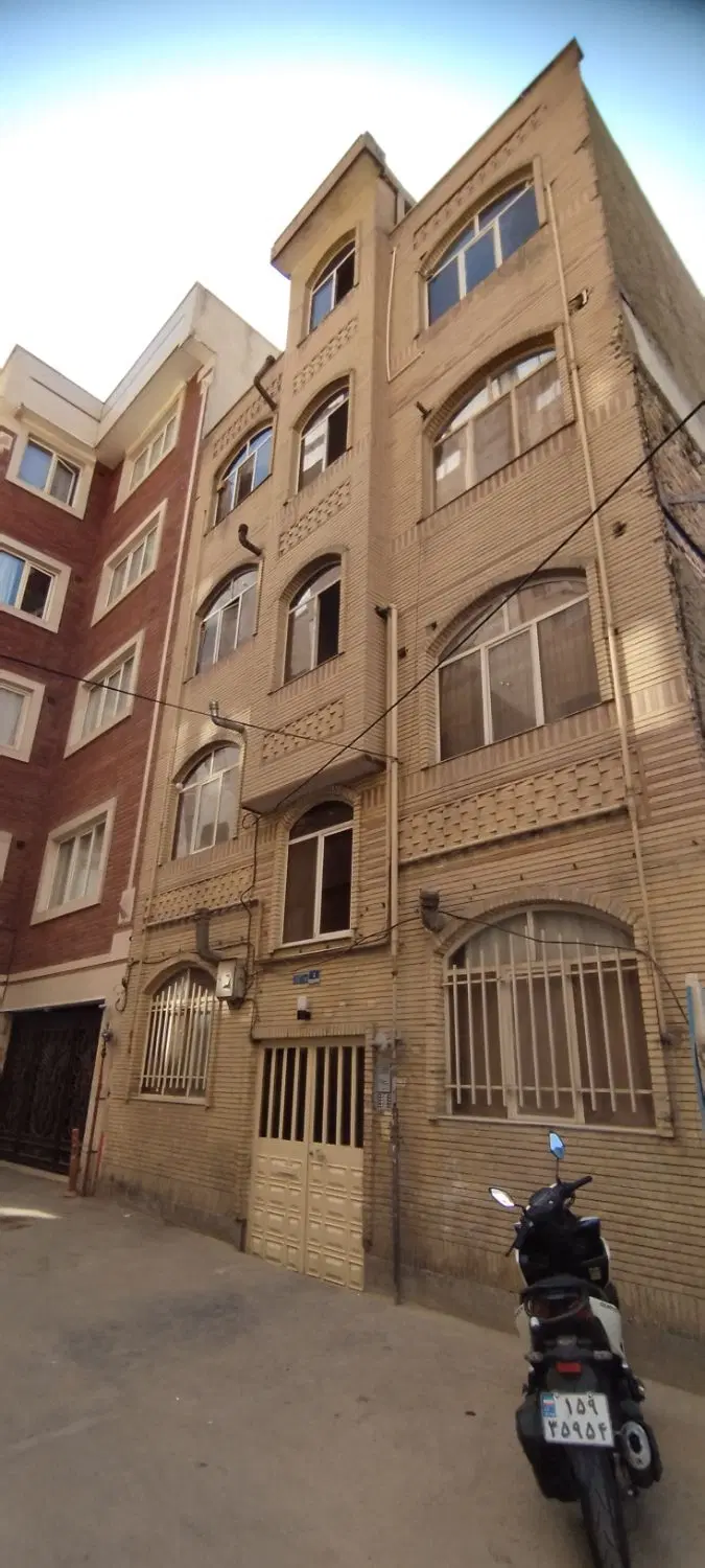۳۸ متر نواب محبوب مجاز غربی