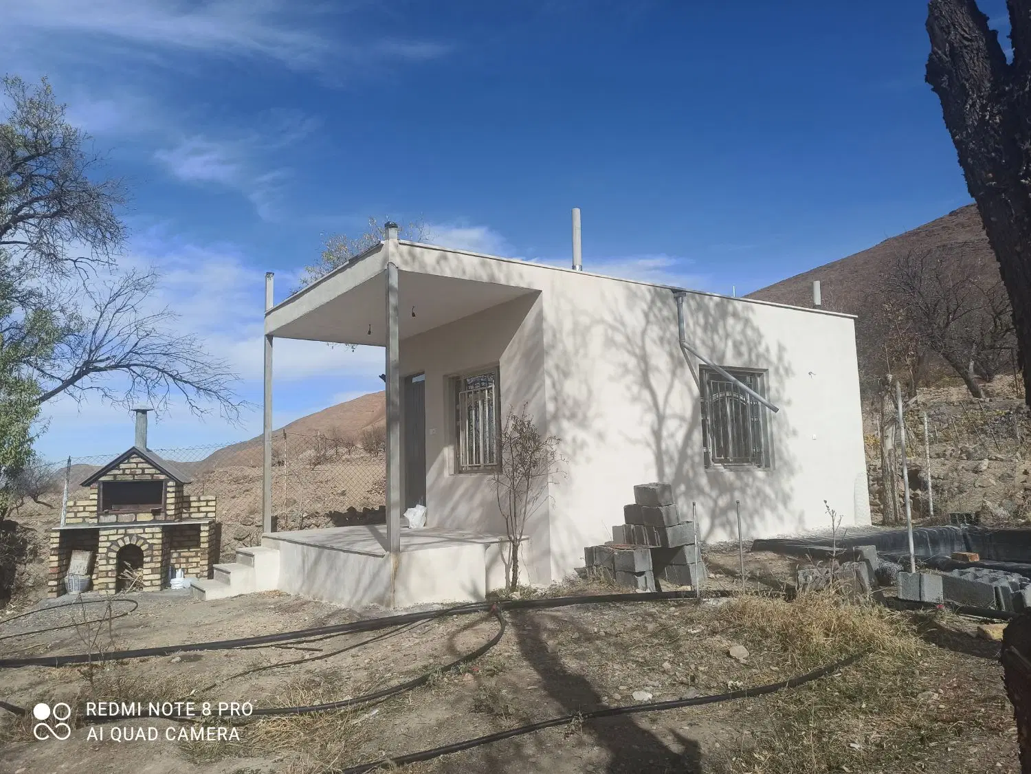 باغ محصورانجدان ۱۵۰۰ متر استخر عمیق و اتاق ۳۰ متری