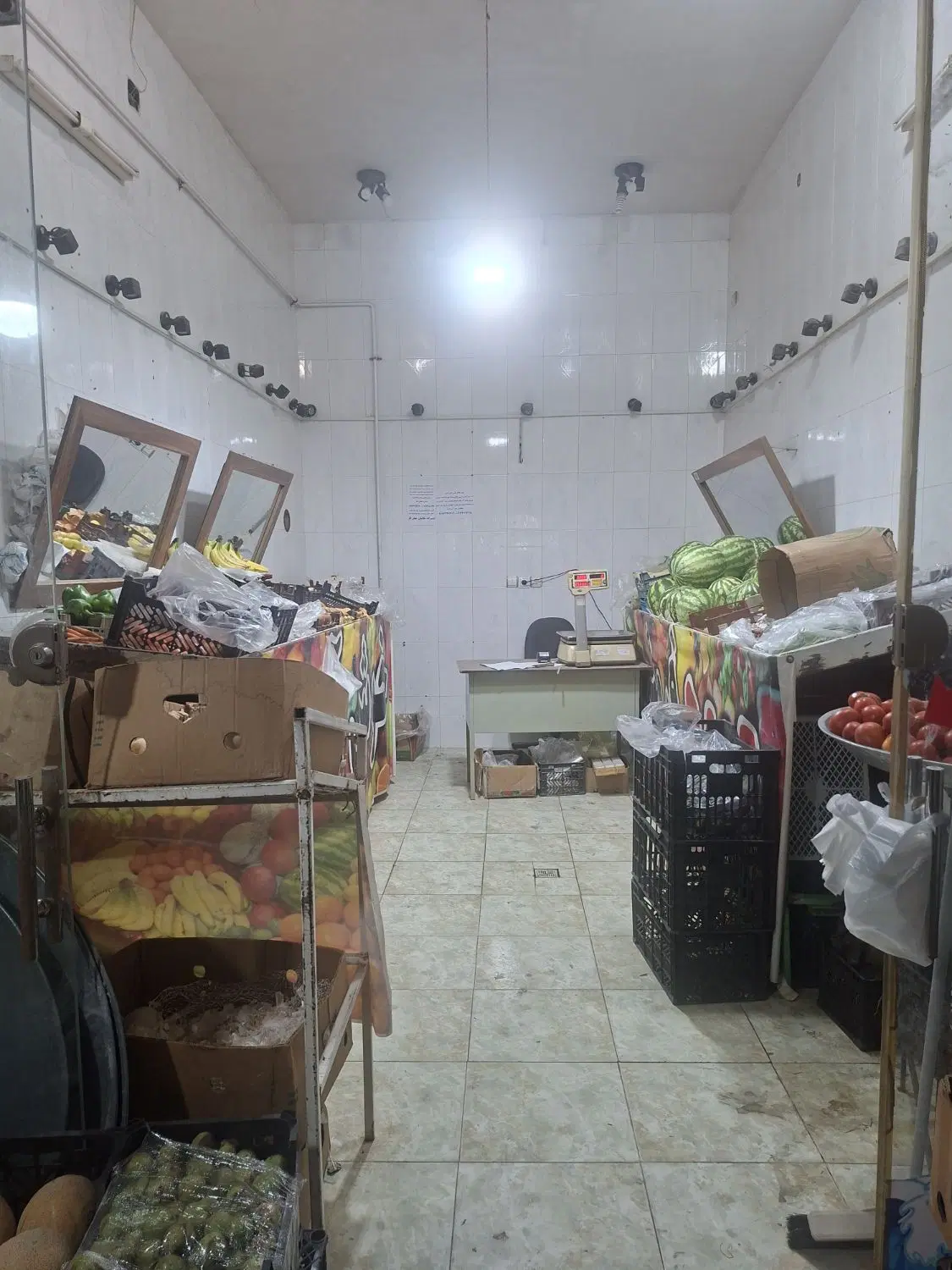 اجاره مغازه تجاری ۲۰ متری برروی خیابان اصلی