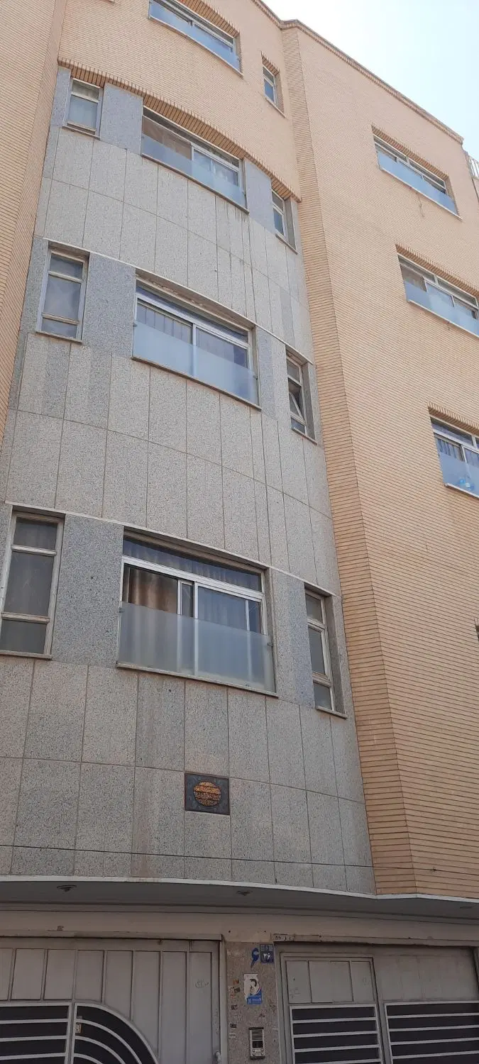 ویلایی دربست ۲۰۰ متری شیخ صدوق، چهار باغ بالا،