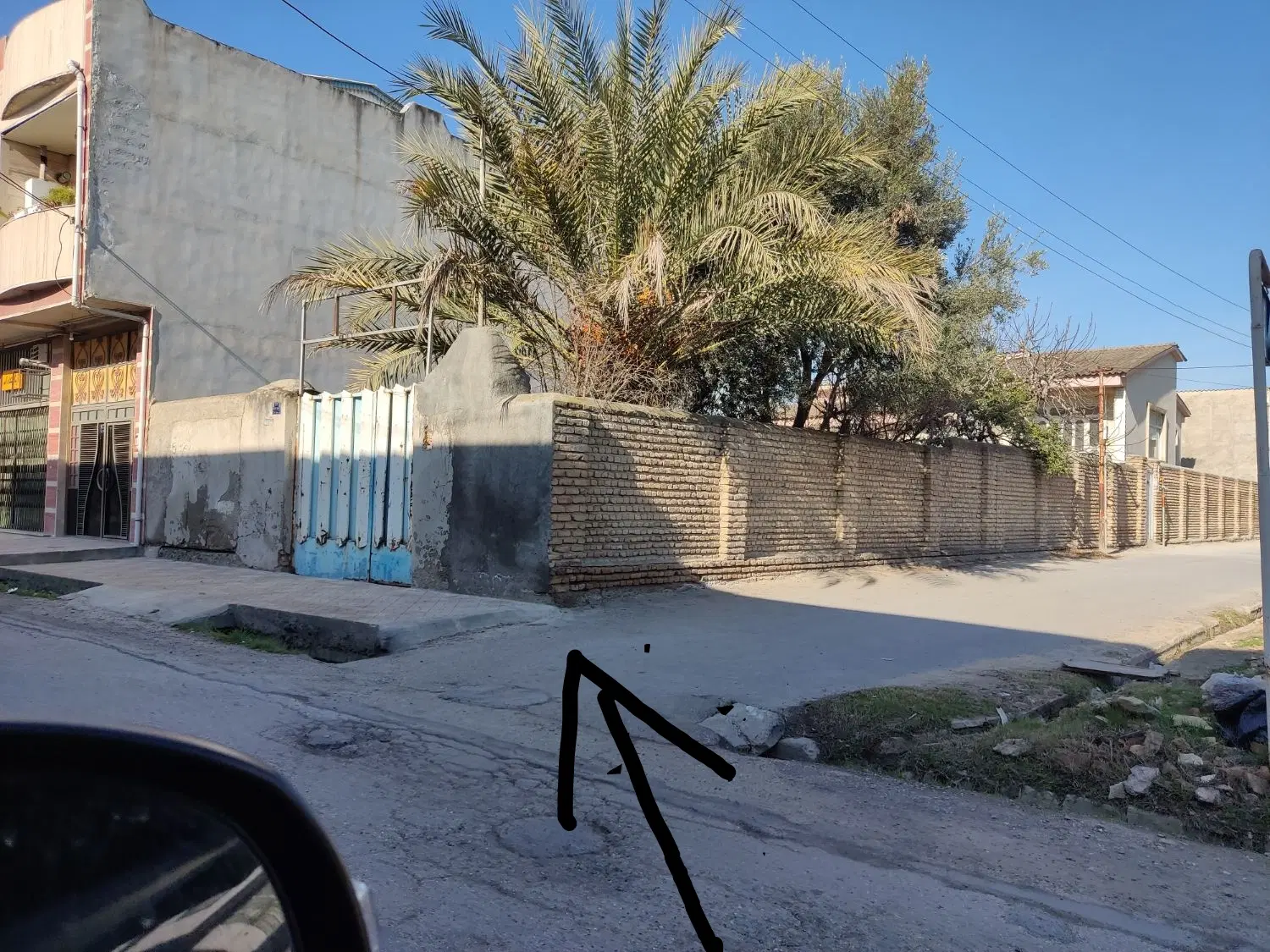 زمین خالی دونبش مرکز شهر