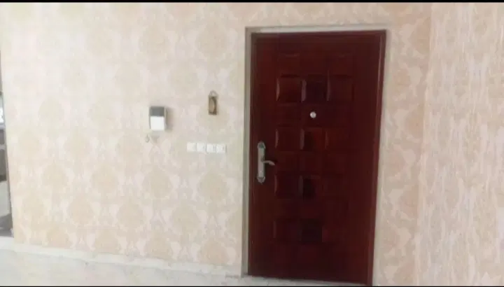 تکواحد ط ۴ آسانسوردار کارشناسان