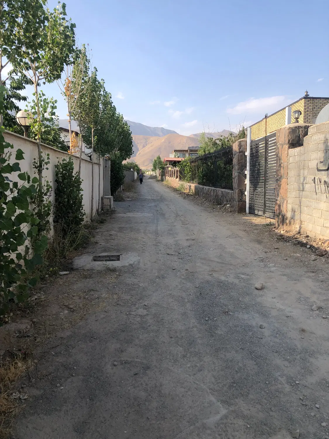 ۲۰۰ متر ویلای نیمه کاره در جابان دماوند