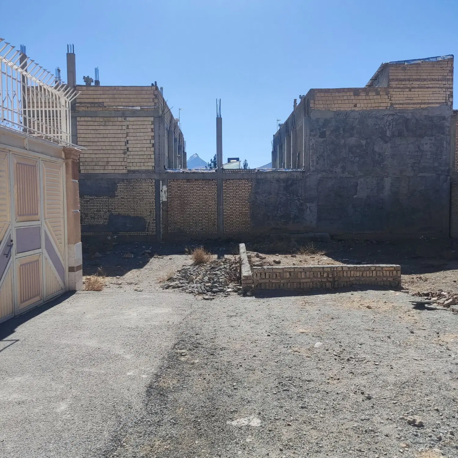 175 متر زمین مسکونی ساحل شرقی فرخشهر
