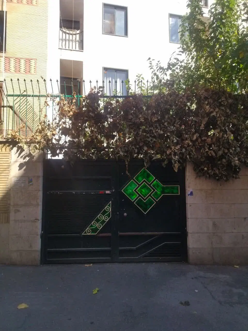 واحد  ۴۰ م خوش محله ونور و دسترسی