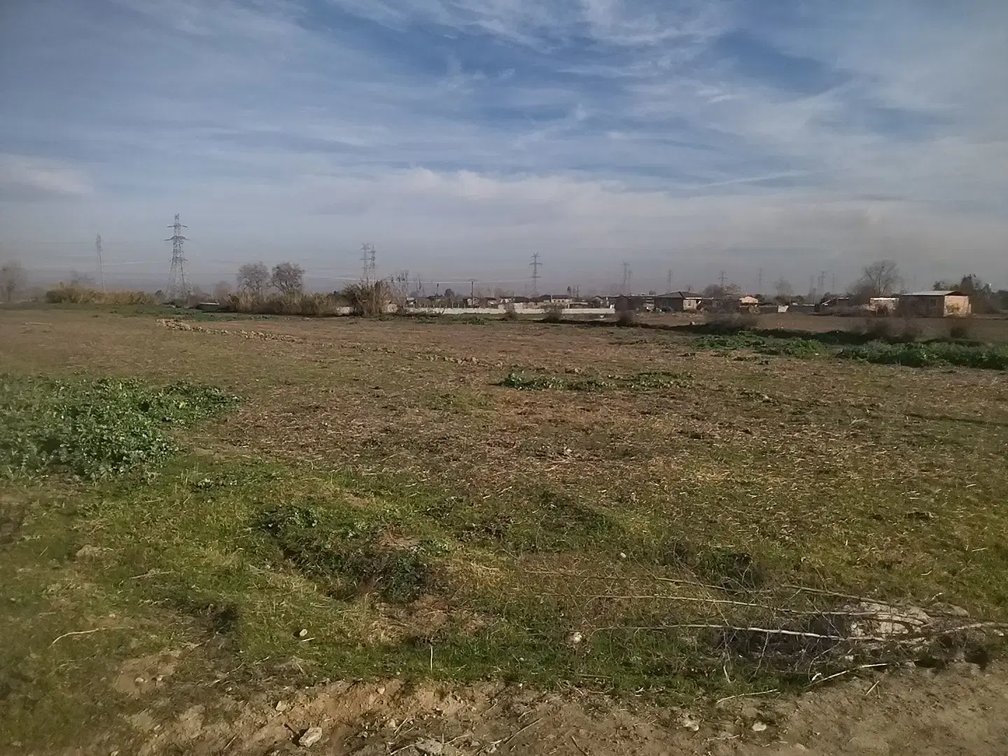 زمین در گرگان دارای چاه عمیق و برق