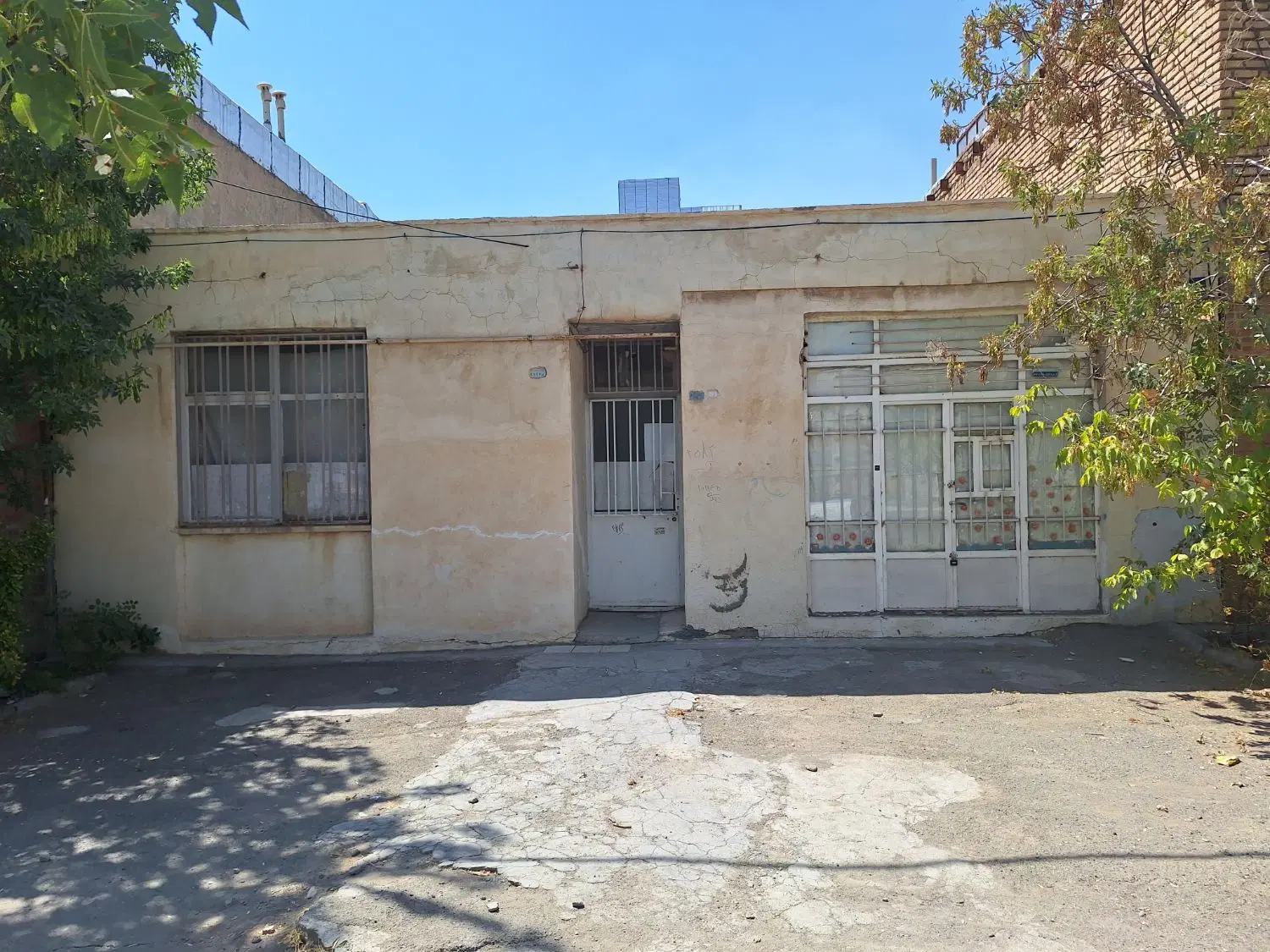 خانه۲۱۰متری سنجابی بر خیابان