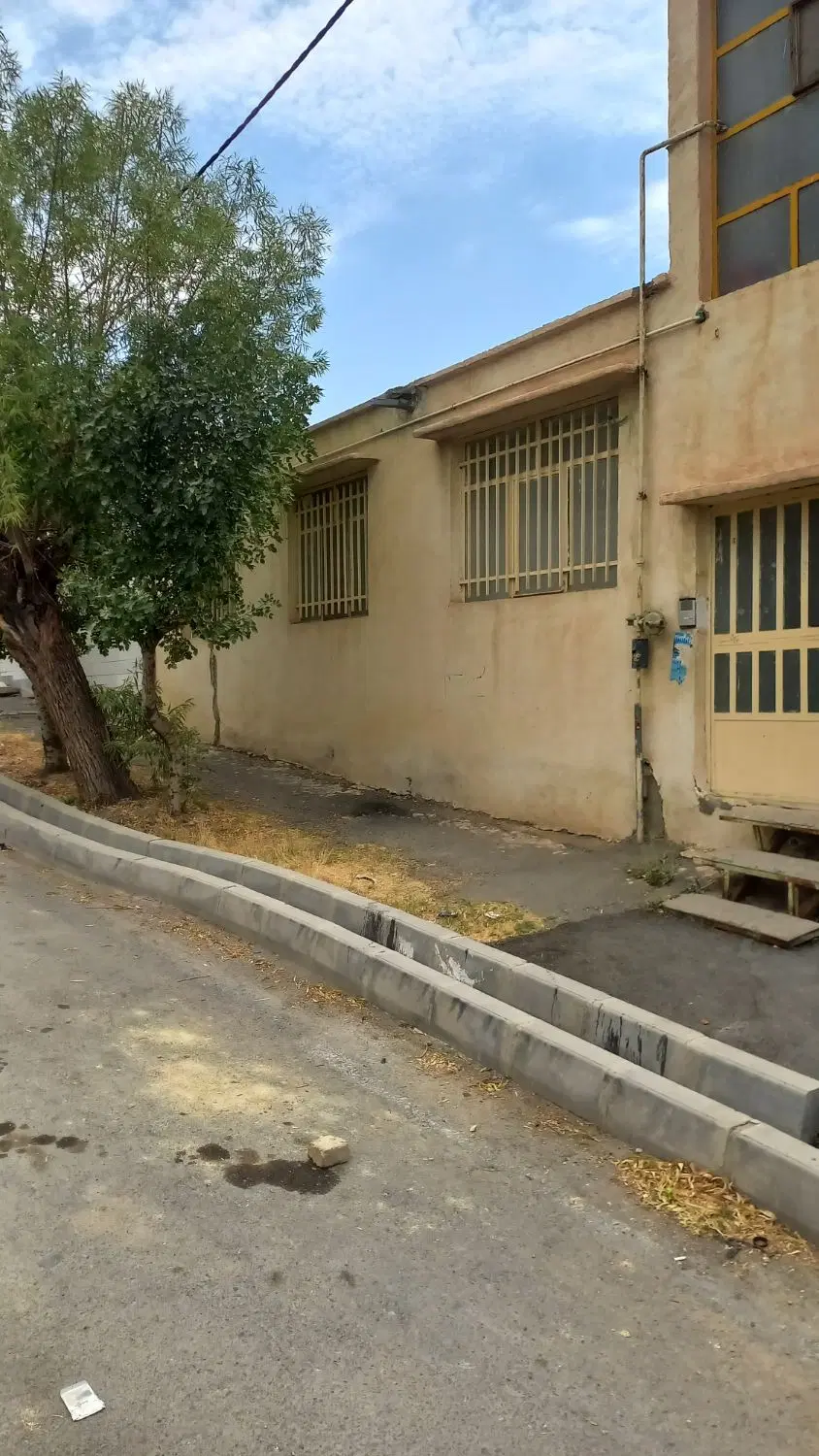 ویلایی ۲۵۰متری