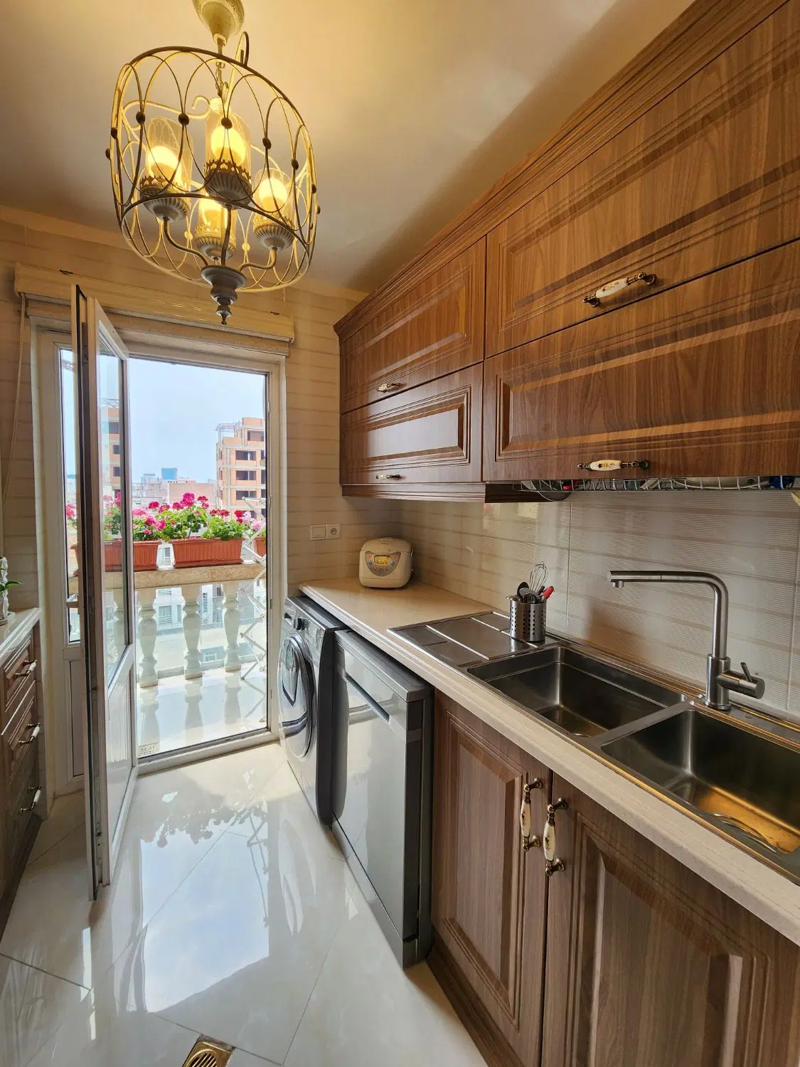 آپارتمان ۳خواب زعفرانیه