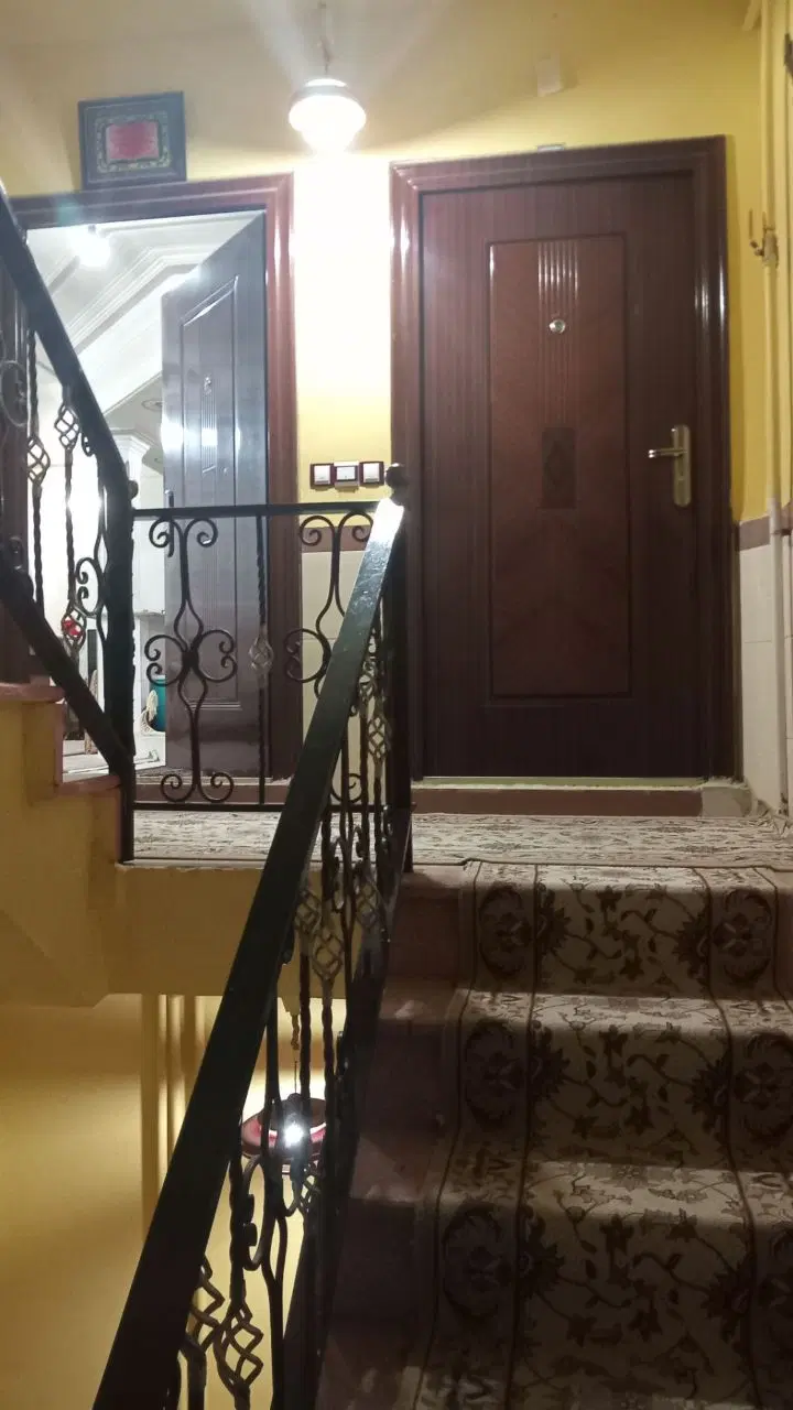آپارتمان ۶۳ متری قولنامه ای طبقه سوم
