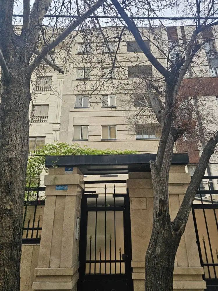 آپارتمان ۷۸ متر ونک شیرازی بالای‌همت