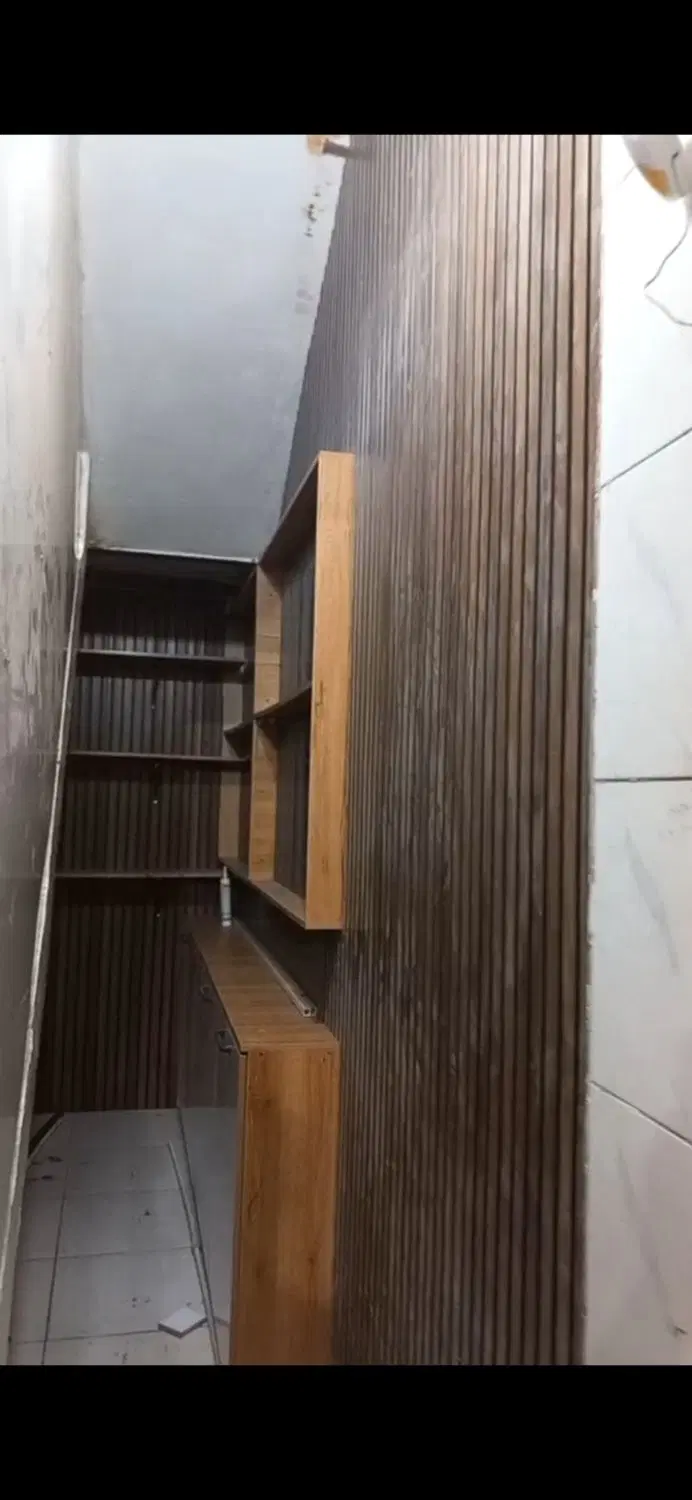 اجاره یک باب مغازه تجاری زیر پله ای در گزو 5