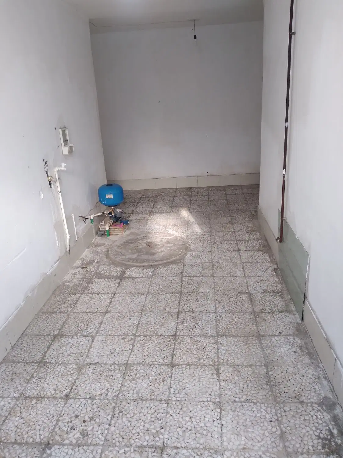 یک باب منزل مسکونی  تک واحد ۷۰متر