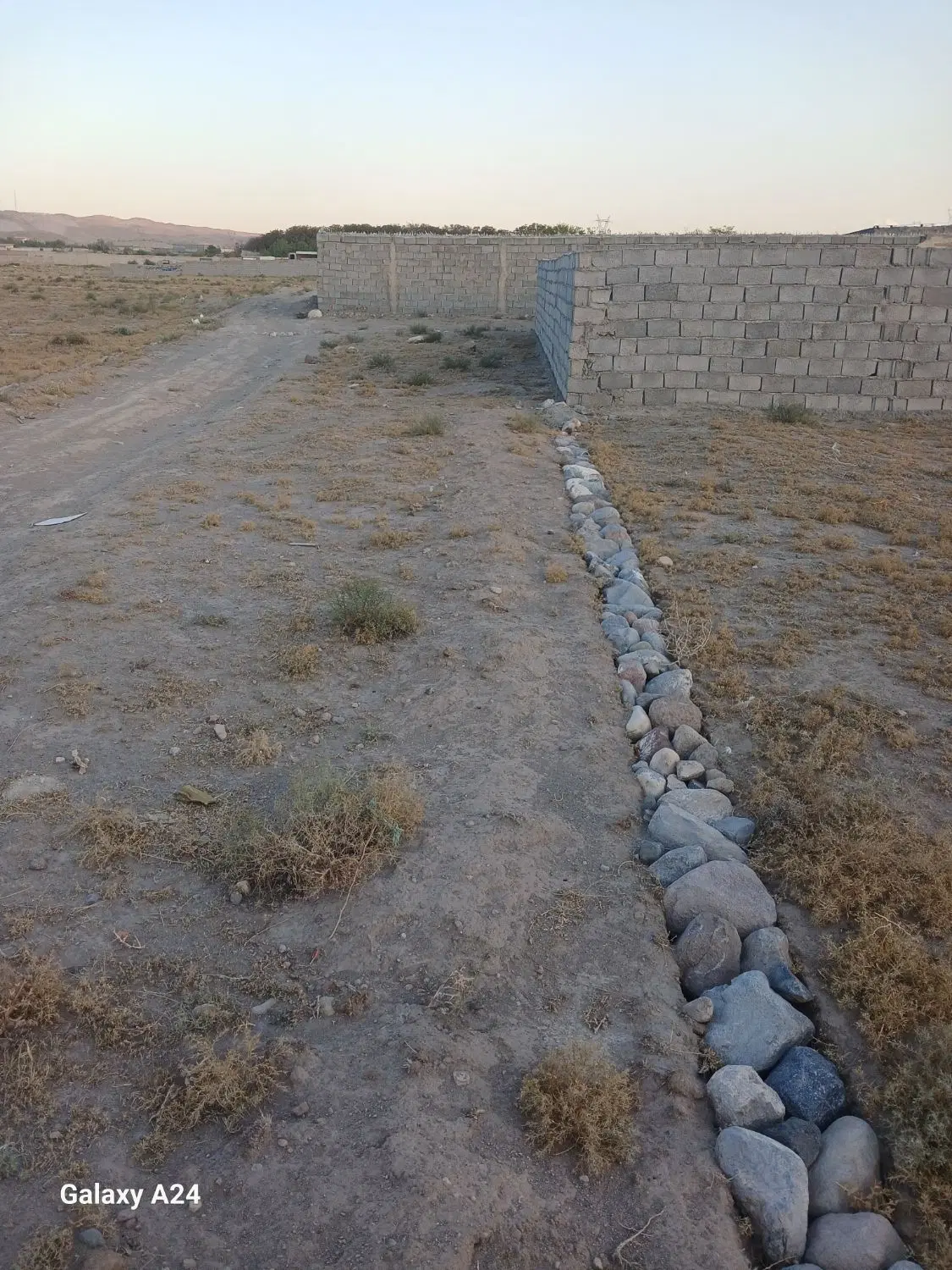 زمین در اخمقه آخر کوی  شهید  مدنی